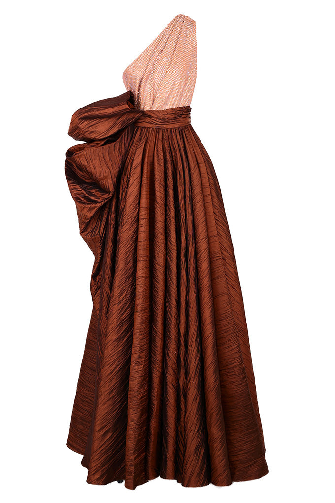 Asymmetric dress with a bow at the waist