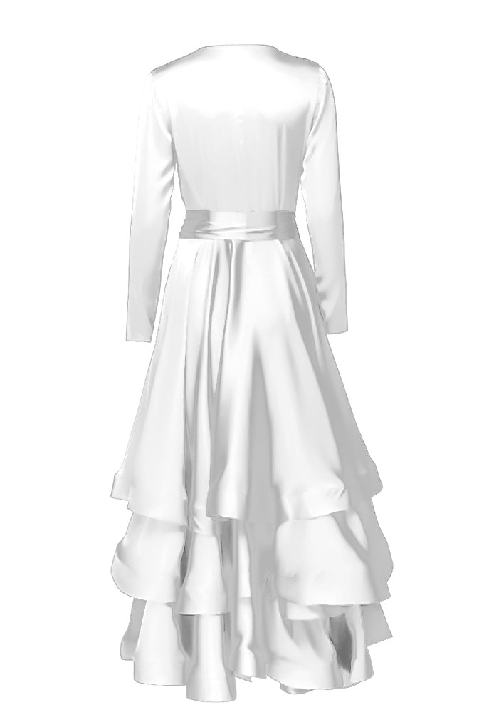 Dress with a highlighted waist