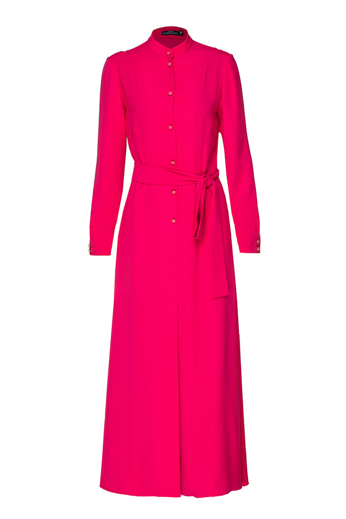 Tailored dress with long sleeves